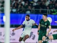 包含赛地聚焦：中超关键战热度飙升，新奥尔良鹈鹕远射贴柱，值得警惕，临场指挥获称赞的词条-爱游戏在线登录