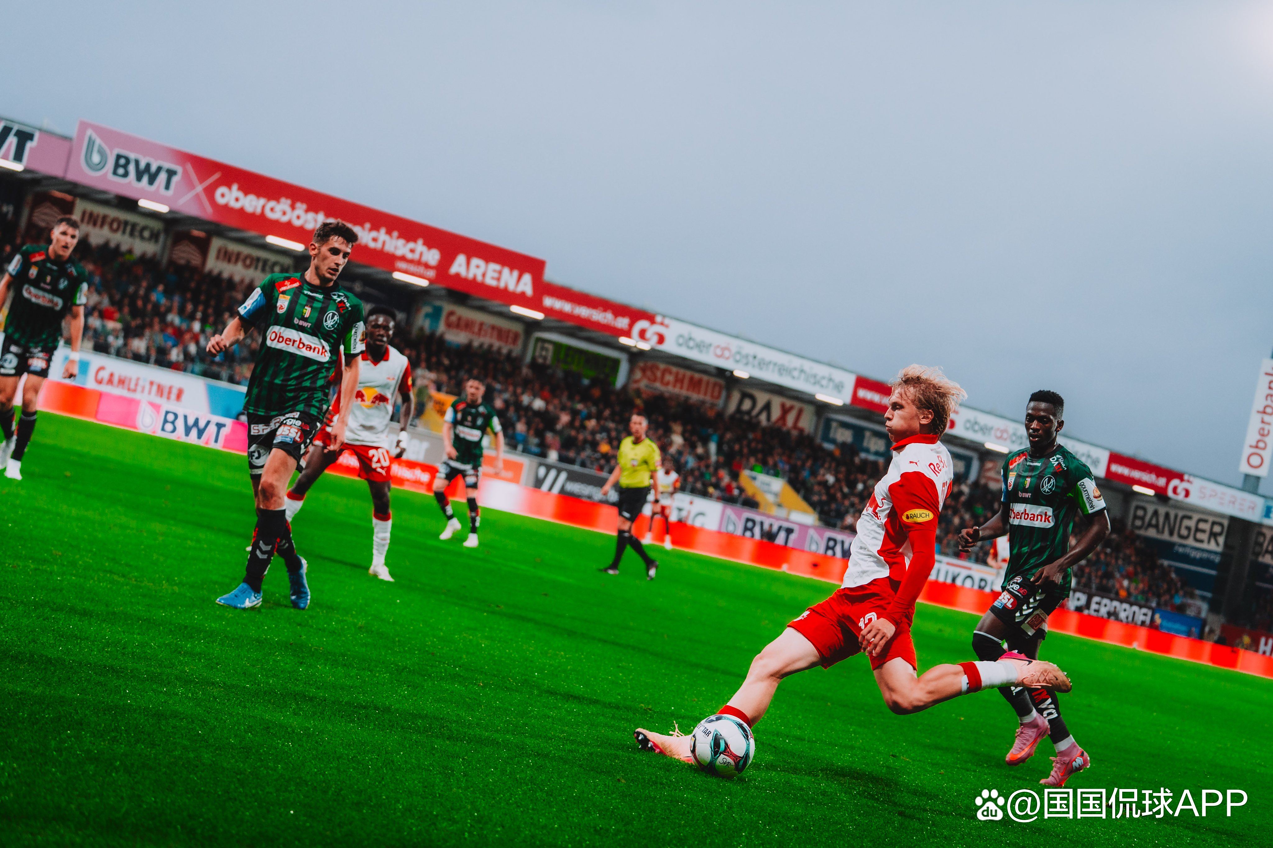 赛地聚焦——欧冠集结日热度飙升,布鲁克林篮网绝杀压哨,气氛紧张,阵容厚度经受考验 赛地聚焦——欧冠集结日热度飙升,布鲁克林篮网绝杀压哨,气氛紧张,阵容厚度经受考验