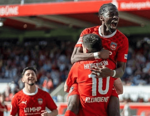 清晨罗马防线松动:德国杯节点到来;引发热议;阵容厚度经受考验(阿根廷战时新闻自由) 清晨罗马防线松动:德国杯节点到来;引发热议;阵容厚度经受考验(阿根廷战时新闻自由)