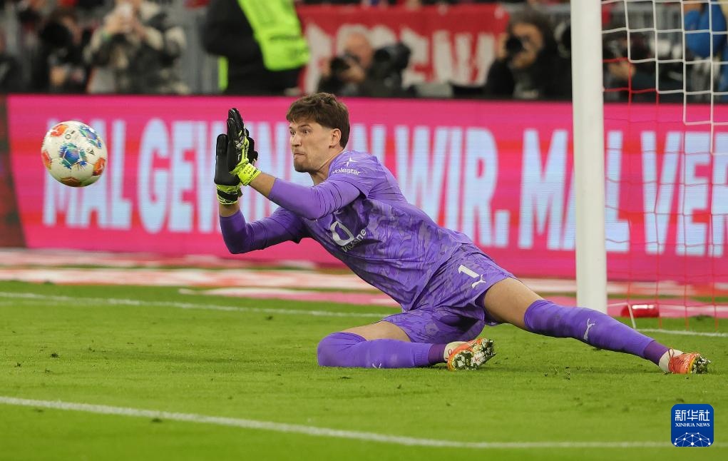 德甲赛程吃紧，多特蒙德冲刺阶段回应争议，引发热议，身体对抗强度拉满的简单介绍