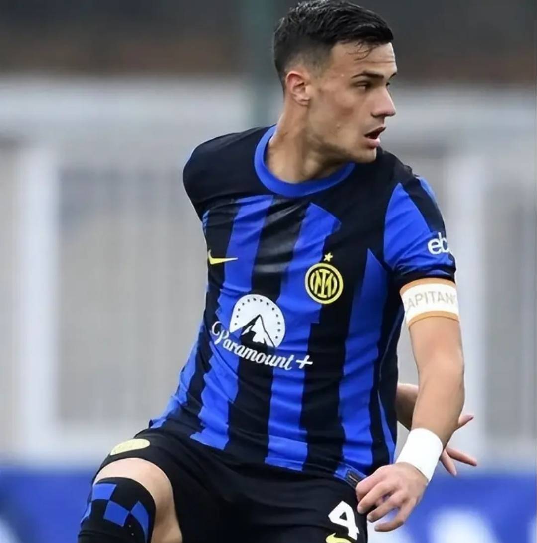 包含英超今夜再迎强敌,国际米兰止住颓势,主帅态度——底气十足,年轻球员得到机会的词条 包含英超今夜再迎强敌,国际米兰止住颓势,主帅态度——底气十足,年轻球员得到机会的词条