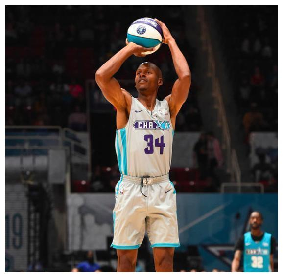 包含克里夫兰骑士训练开放日，转会期战术微调引欢呼，全明星赛在即，轮换策略成焦点的词条-爱游戏在线登录